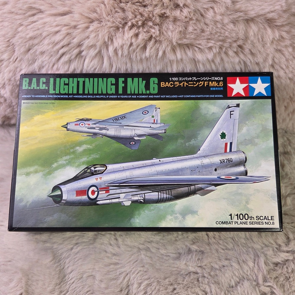 Tamiya 61608 1/100 BAC Lightning F.Mk.6 Combat Plane No.8 Kit